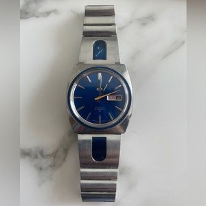 Vintage Seiko 5 automatic day date 6119 8490 Japan Blue w Original Enamel Band